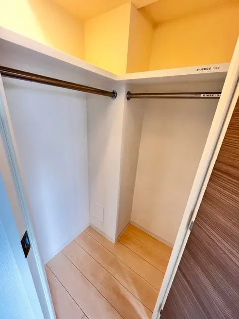 Residia Sangenjaya III - Interior - ["Fixture", "Wood", "Automotive exterior"]