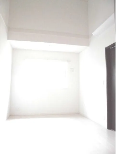 Victor Okusawa - Interior - ["White", "Ceiling", "Floor"]