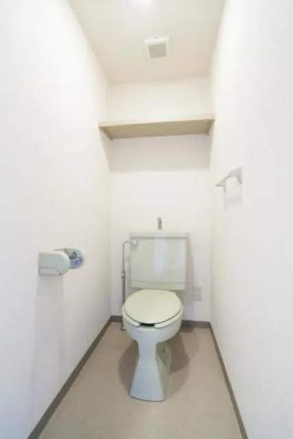 Core City Nakanosakaue - Interior - ["Toilet seat", "Building", "Toilet"]
