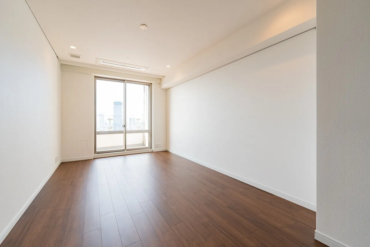 La Tour Shiodome - Interior - ["Flooring", "Floor", "Wood flooring"]