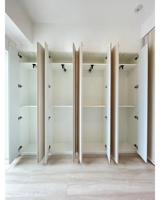Season Flats Omorinishi - Interior - ["Wood", "Flooring", "Interior design"]