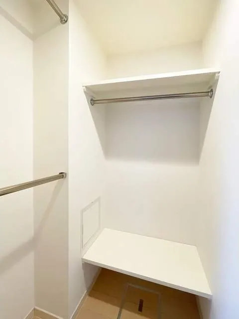 Ginza East City Tower - Interior - ["Flooring", "Wood", "Floor"]
