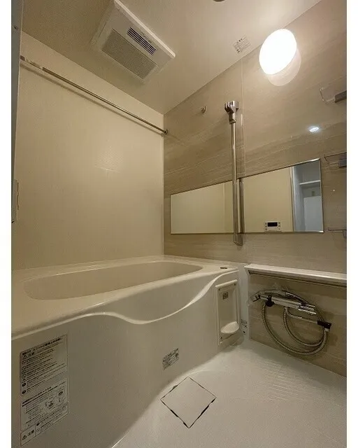 Comfortia Liv Bunkyo Sendagi - Interior - ["Plumbing fixture", "Flooring", "Floor"]