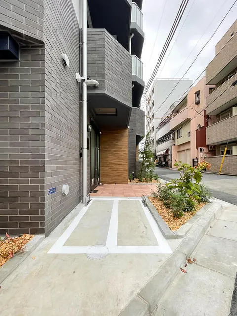 Globel The Cress Oshiage - Other - ["Composite material", "Apartment", "Concrete"]