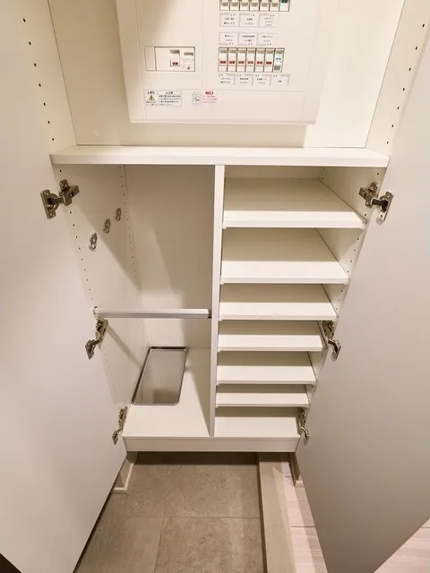 Comforia Liv Nishioshima SOUTH - Interior - ["Household hardware", "Design", "Cupboard"]