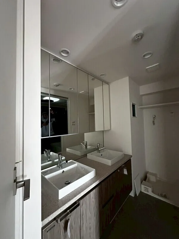 Lumique Omori - Interior - ["Bathroom Sink", "Interior design", "Plumbing fixture"]