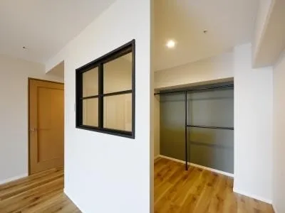 River City 21 East Towers II - Interior - ["Fixture", "Wood", "Hall"]