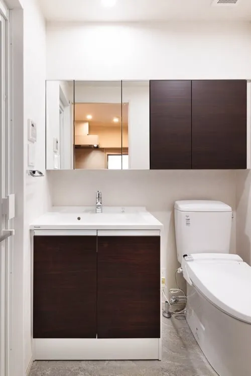 Residia Ueno Okachimachi - Interior - ["Plumbing fixture", "Flooring", "Interior design"]