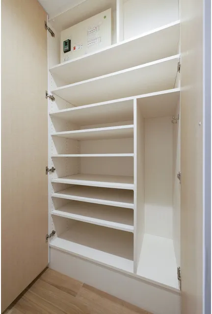 LeFont Progre Reno Ginza EAST - Interior - ["Wood", "Shelving", "Shelf"]