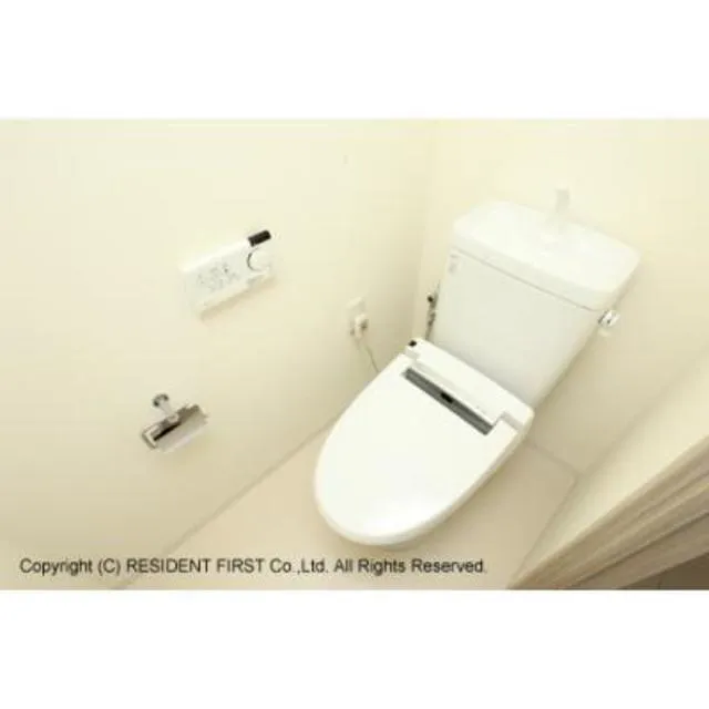 The Tokyo Towers Midtower - Interior - ["Product", "Cable", "Toilet"]