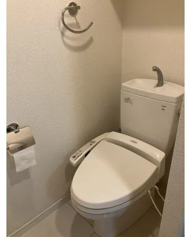 Concieria Shiba Park - Interior - ["Plumbing fixture", "Toilet seat", "Bathroom"]