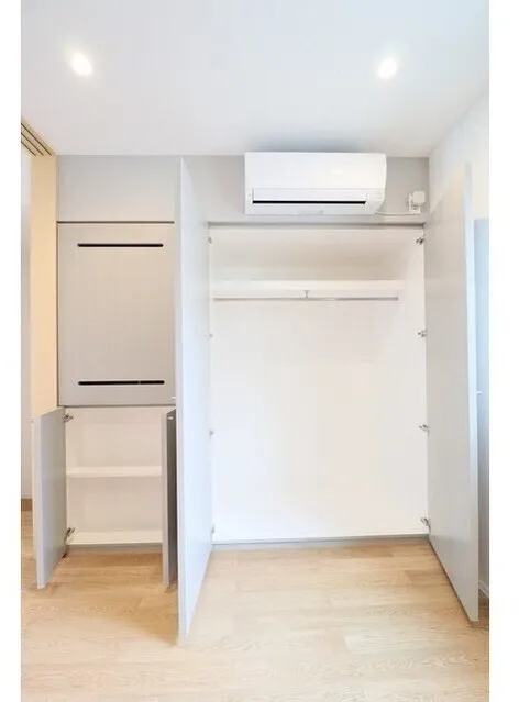 TAKANAWA NODE - Interior - ["Wood", "Flooring", "Floor"]