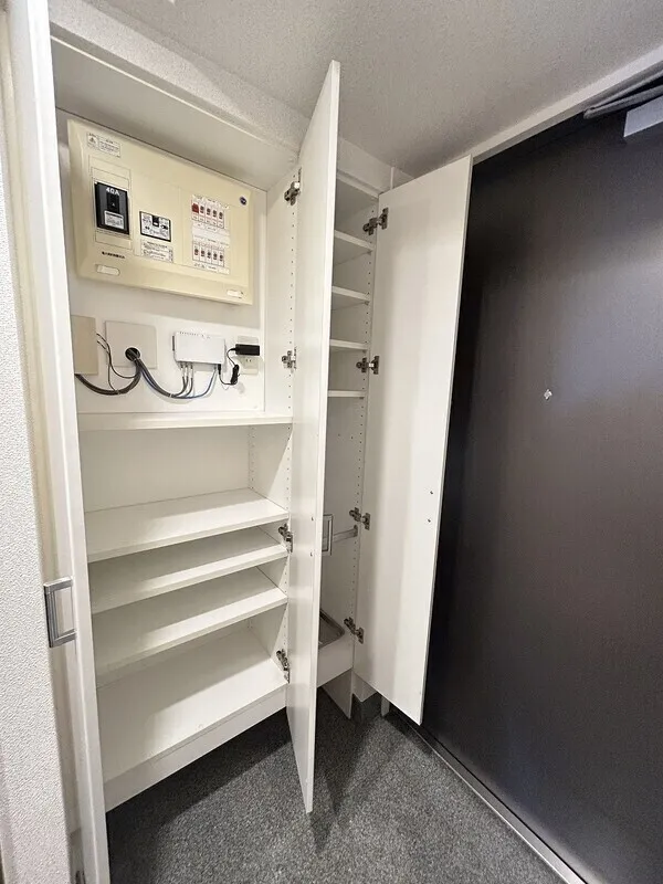 Esty Maison Toyosu Residence - Interior - ["Wood", "Flooring", "Floor"]