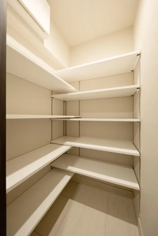 Doue Waseda - Interior - ["Flooring", "Wood", "Floor"]