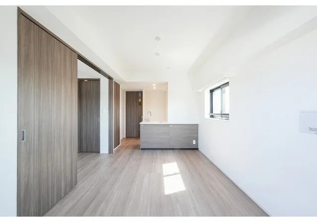 Comforia Liv Nagafukucho - Interior - ["Flooring", "Floor", "Ceiling"]