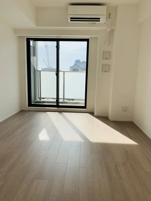 Primal Minamisuna - Interior - ["Flooring", "Wood", "Floor"]
