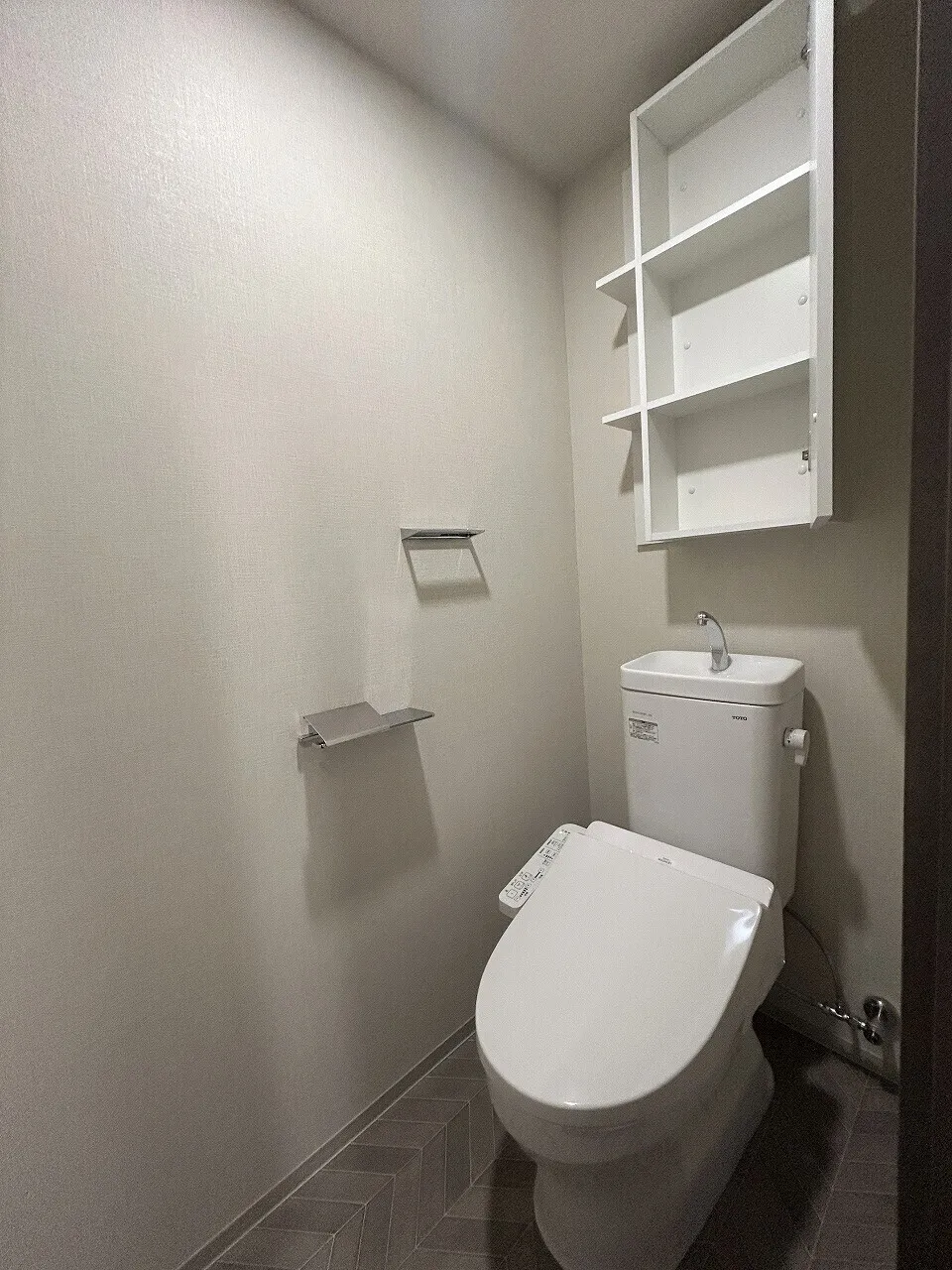 Blanchiesta Kiba - Interior - ["Flooring", "Floor", "Plumbing fixture"]