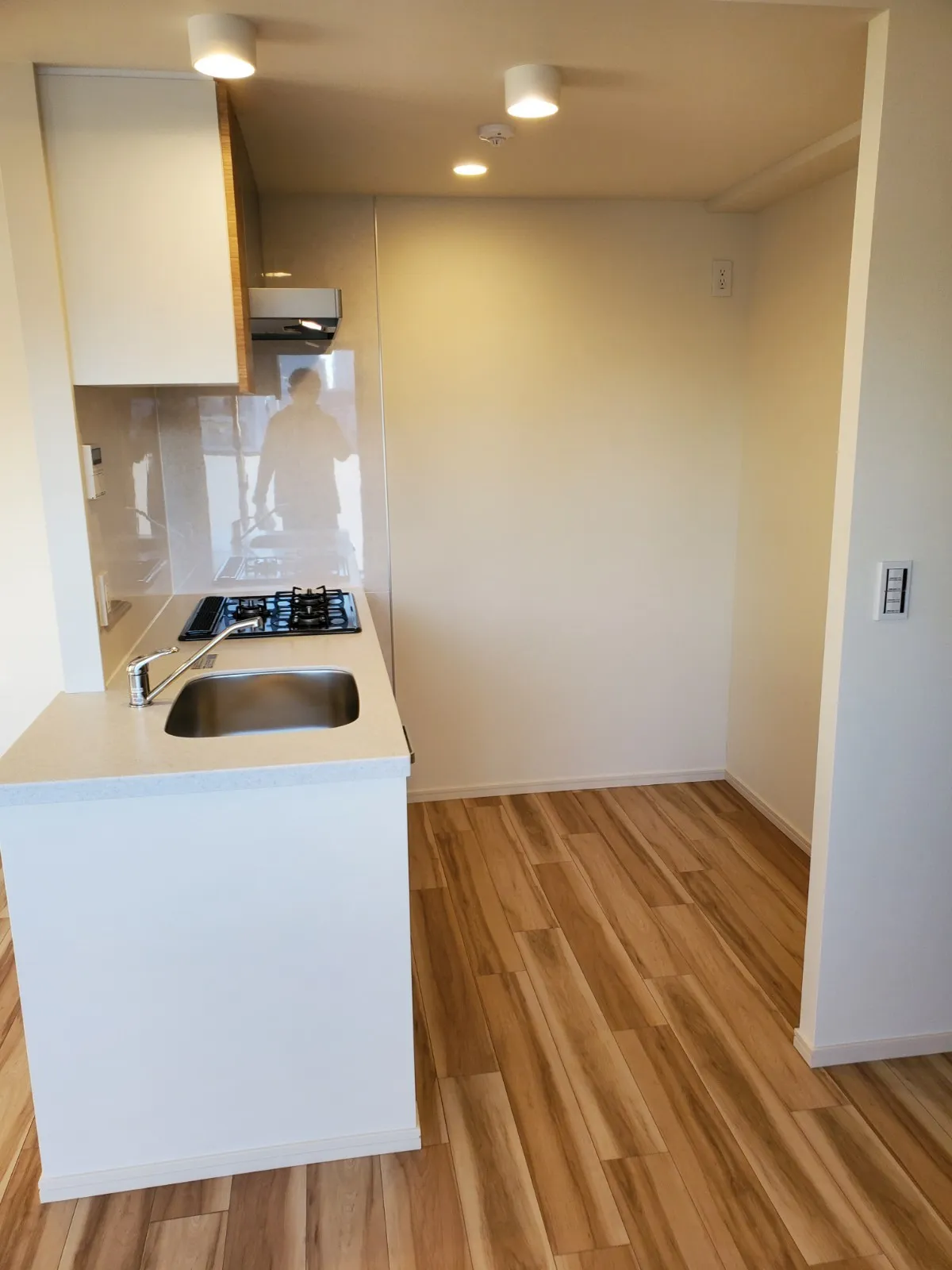 KI-LIGHT KINSHICHO - Interior - ["Property", "Sink", "Cabinetry"]