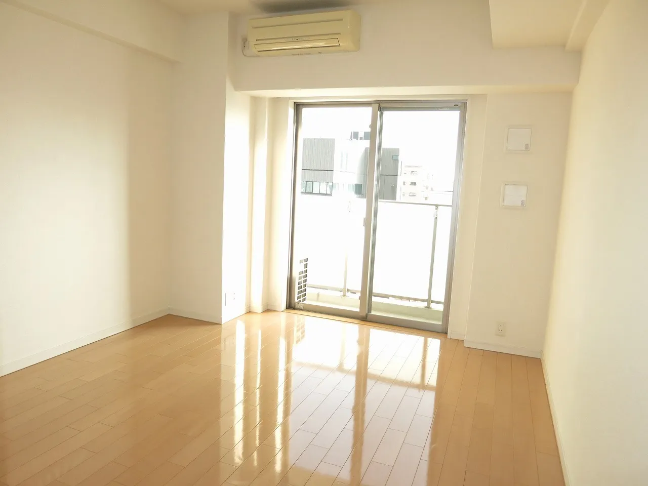 Residence Ryogoku Ekimae - Interior - ["Flooring", "Floor", "Wood flooring"]