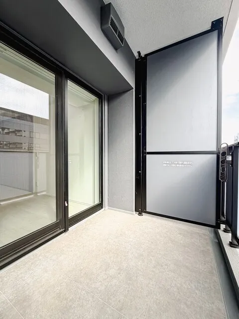 Brookside Residence Kiba - Interior - ["Floor", "Composite material", "Glass"]