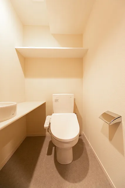 Maison De Takaya - Interior - ["Flooring", "Floor", "Plumbing fixture"]