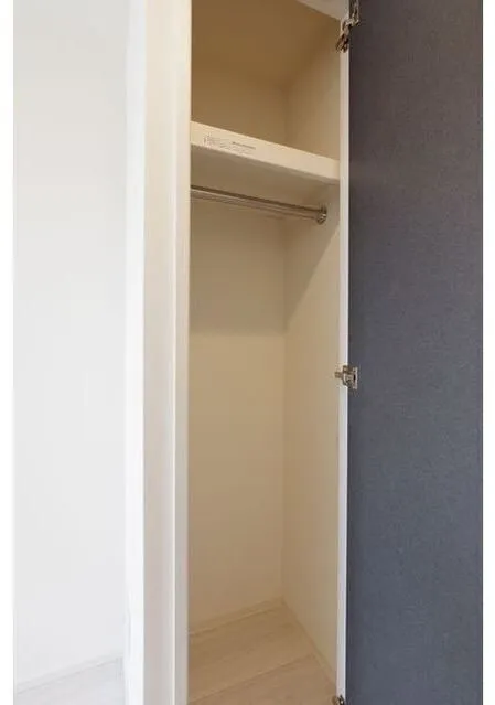 Stylio Kamata II - Interior - ["Wood", "Door", "Household hardware"]