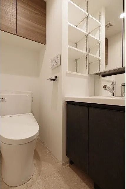 SUNIVAS Iidabashi - Interior - ["Cabinetry", "Building", "Bathroom cabinet"]