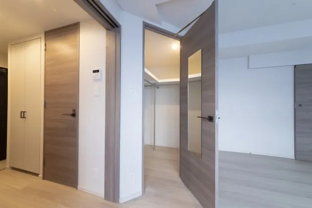 Proud Flat Kinshicho II - Interior - ["Fixture", "Door", "Wood"]