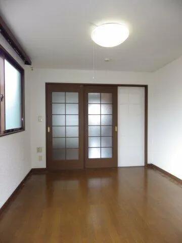Pine Crest Fujimidai - Interior - ["Flooring", "Floor", "Wall"]