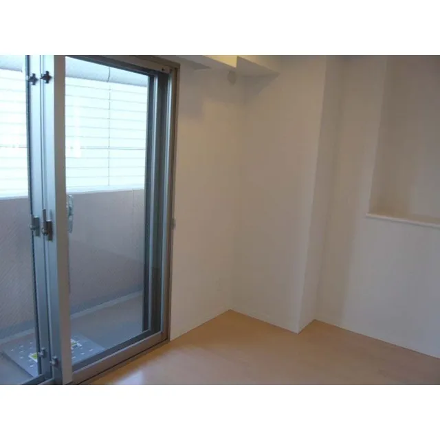Breezvale Higashiyama - Interior - ["Window", "Building", "Fixture"]