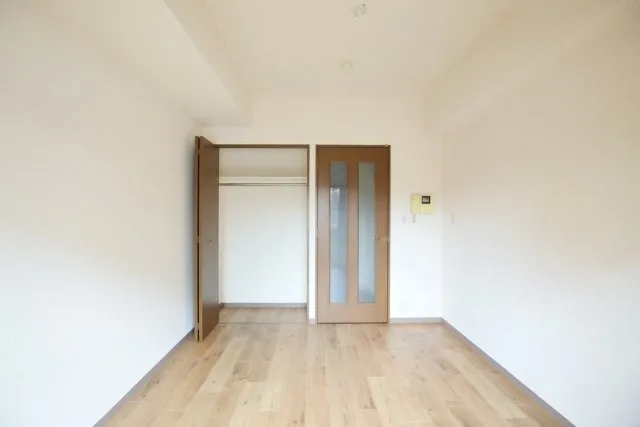 Phoenix Sasazuka Ichibankan - Interior - ["Flooring", "Floor", "Wood flooring"]