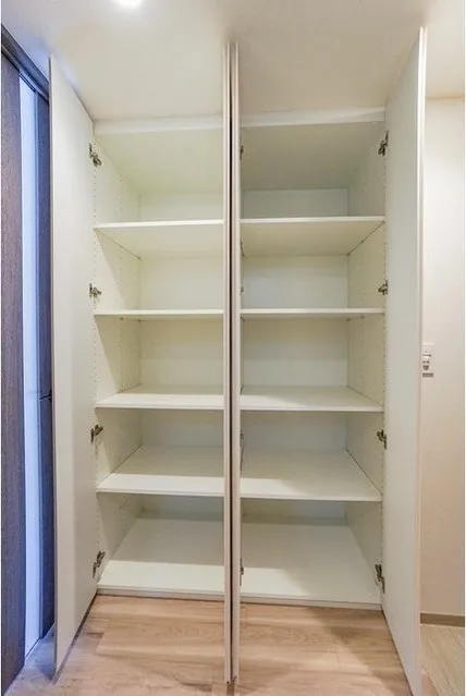 LaSante Bunkyo Sendagi - Interior - ["Furniture", "Shelf", "Shelving"]