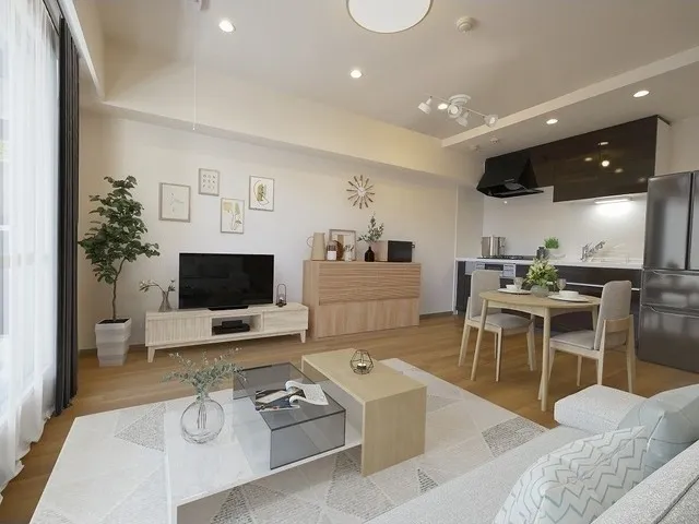 LOOP-M - Interior - Inside view 1 Same type model room