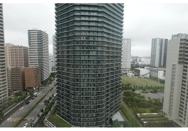 Frontier Residence The Tower Shinagawa - Interior - ["Skyscraper", "Building", "High-rise building"]