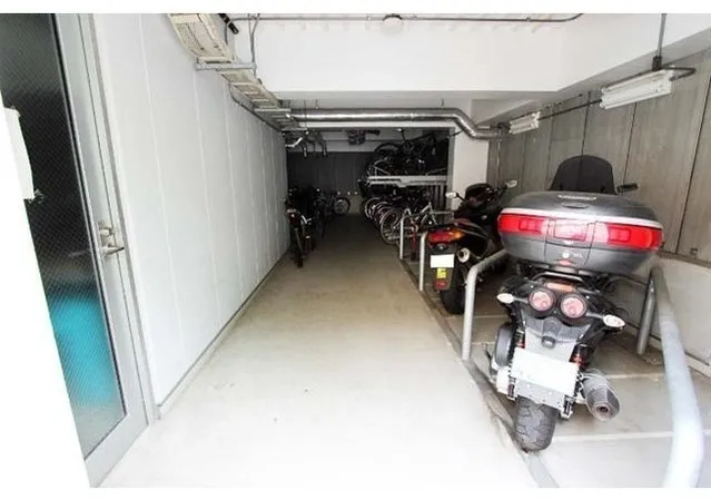 Elstanza Daikanyama - Other - ["Parking", "Automotive Wheel System", "Fender"]