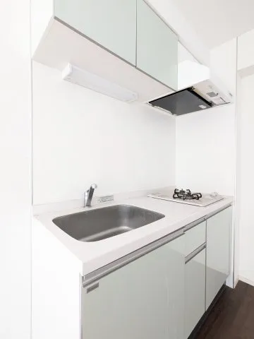 El Faro Yoyogi - Interior - ["Apartment", "Kitchen Sink", "Cabinetry"]