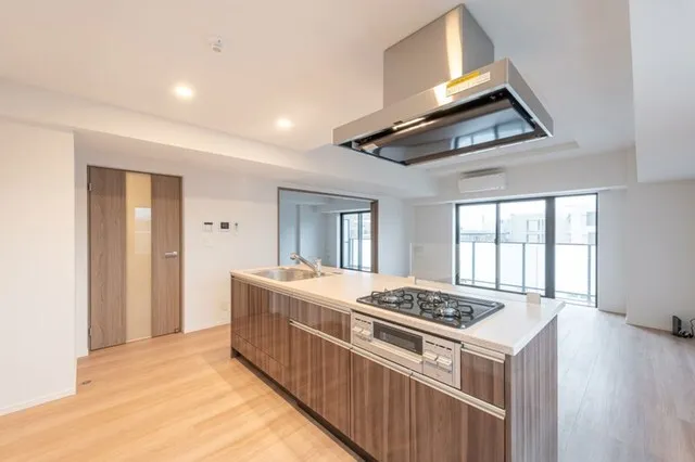 La Casa Hiroo - Interior - ["Cabinetry", "Countertop", "Property"]