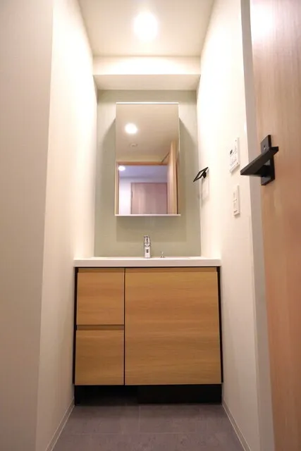 J.GRAN Court Shinagawa Nishioi WEST - Interior - ["Flooring", "Floor", "Bathroom cabinet"]
