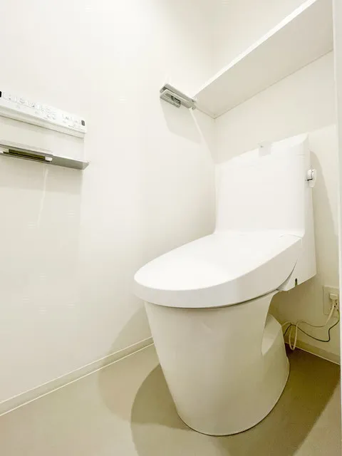 Grand Paseo Yoyogi Uehara - Interior - ["Toilet seat", "Toilet", "Plumbing fixture"]