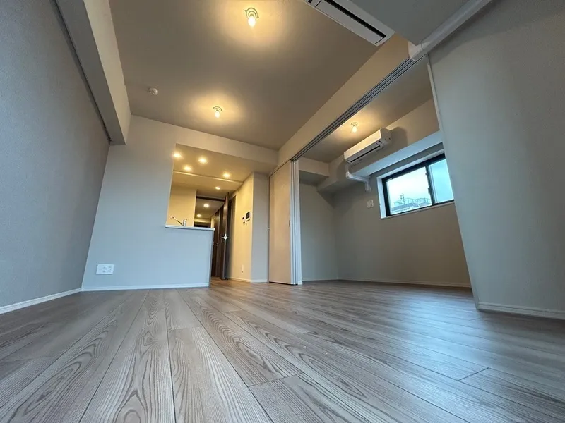 Lefon Progres Shimura Sakaue - Interior - ["Floor", "Ceiling", "Flooring"]