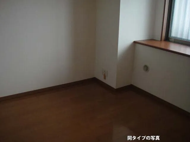 Comforia Shimo-Ochiai - Interior - ["Flooring", "Wood", "Floor"]