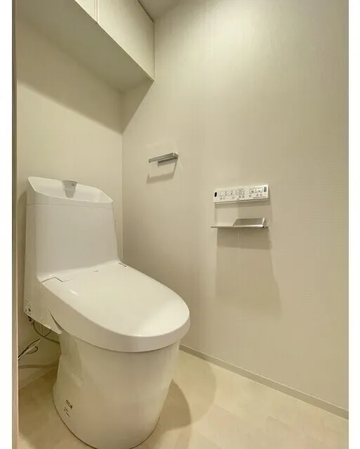 Duet Ryogoku 4 - Interior - ["Flooring", "Toilet seat", "Plumbing fixture"]