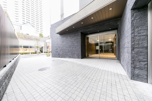 Milia Residence Shinjuku Gyoen - Exterior - ["Building", "Urban design", "Flooring"]