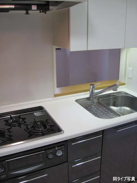 Comforia Nishiwaseda - Interior - ["Cabinetry", "Kitchen sink", "Property"]