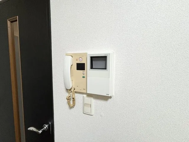 Dolce Ginza Higashiichibankan - Interior - ["Electronic device", "Technology", "Home Security"]