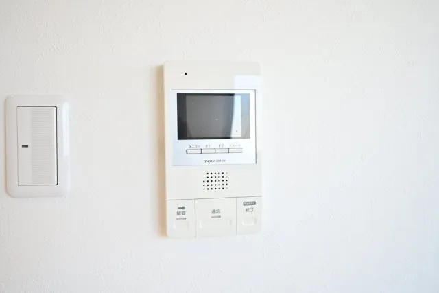 Carouge Kanamecho - Interior - ["Technology", "Electronics", "Home Security"]