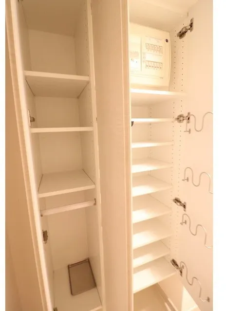 RODIA Nihonbashi Kayabacho - Interior - ["Design", "Household hardware", "Shelving"]