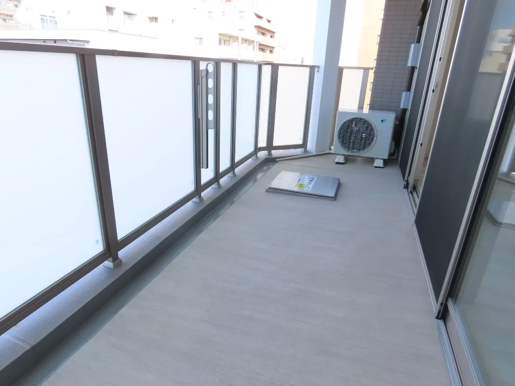 Orchid Residence Morishita - Interior - ["Fixture", "Building", "Flooring"]