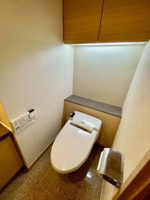 Chester Court Ochanomizu - Interior - ["Wall", "Toilet seat", "Toilet"]