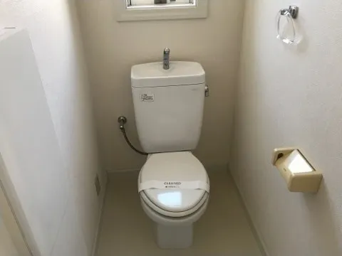 Ks Flat - Interior - ["Toilet seat", "Plumbing fixture", "Toilet"]